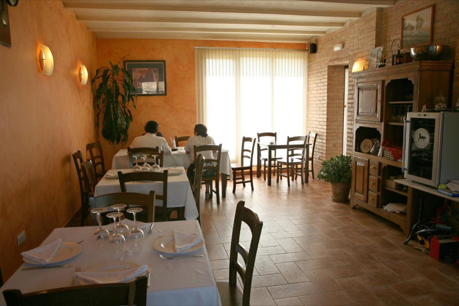 Hostal La Fuente Buera Esterno foto