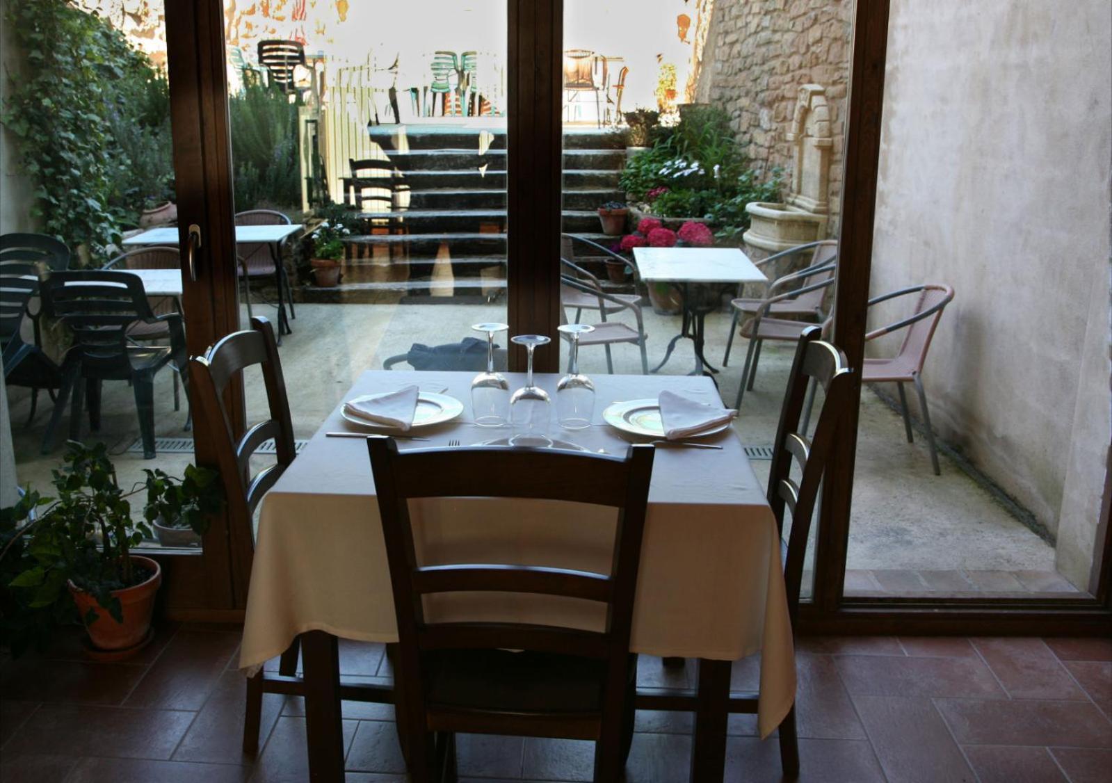 Hostal La Fuente Buera Esterno foto
